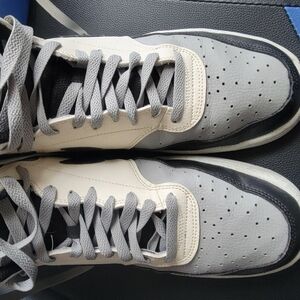 Men's Gray and Black Sneakers